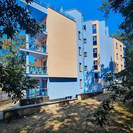 Park 2 3* Китен